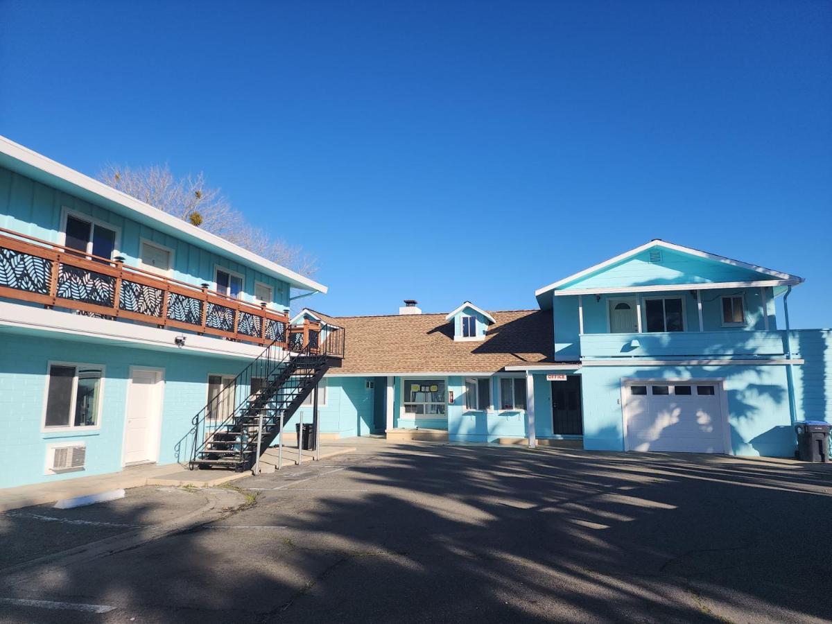 Lake Front Resort Lakeport Exterior photo